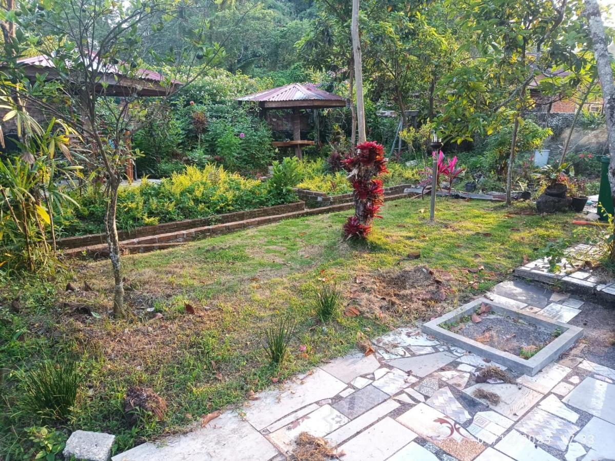 Gabelo Guest House Bukittinggi Kültér fotó
